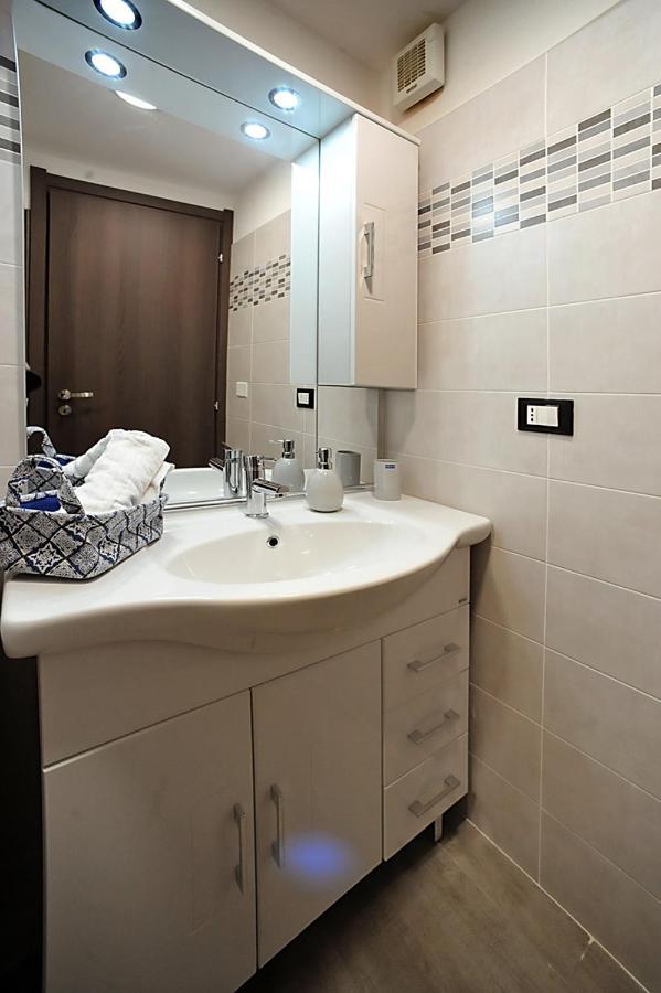 Cozy Studio In Turin City Center By Wonderful Italy Ruang foto